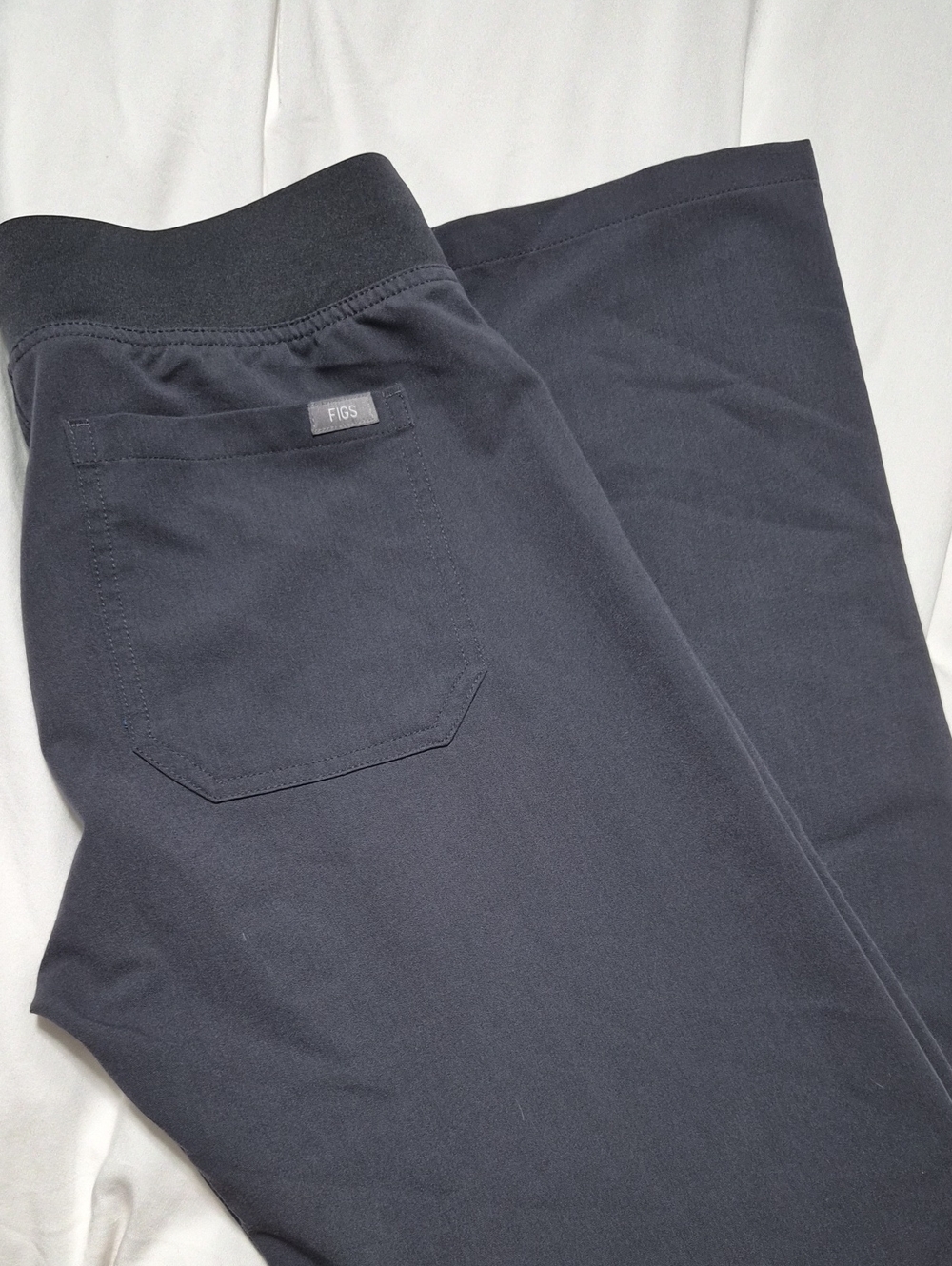 Figs LIVINGSTON In Charcoal Limited Edition